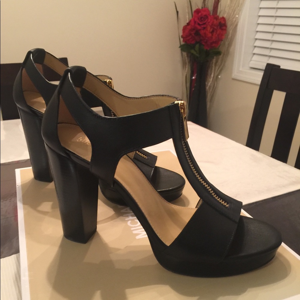 Beautiful Black leather shoes.